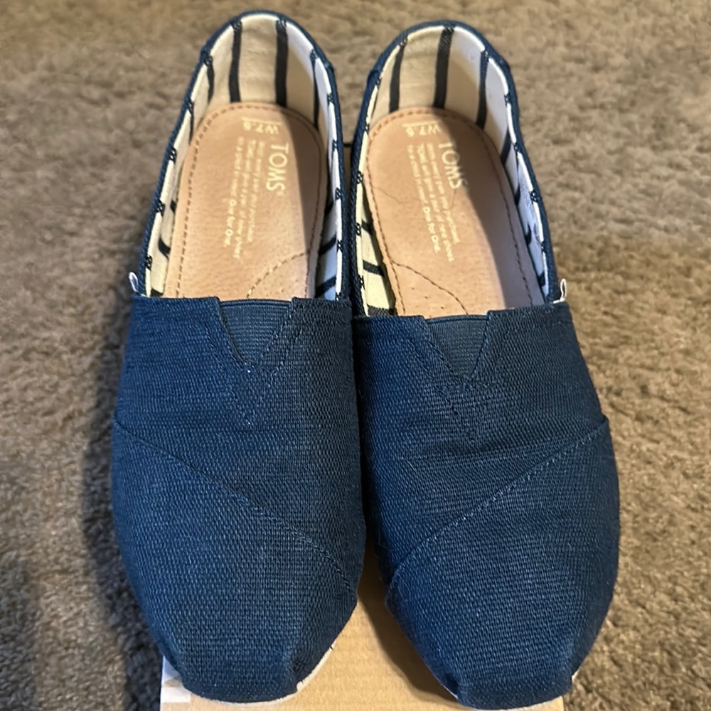 Woman’s Toms Classic Majolica Blue Heritage Canvas Shoes size 7.5